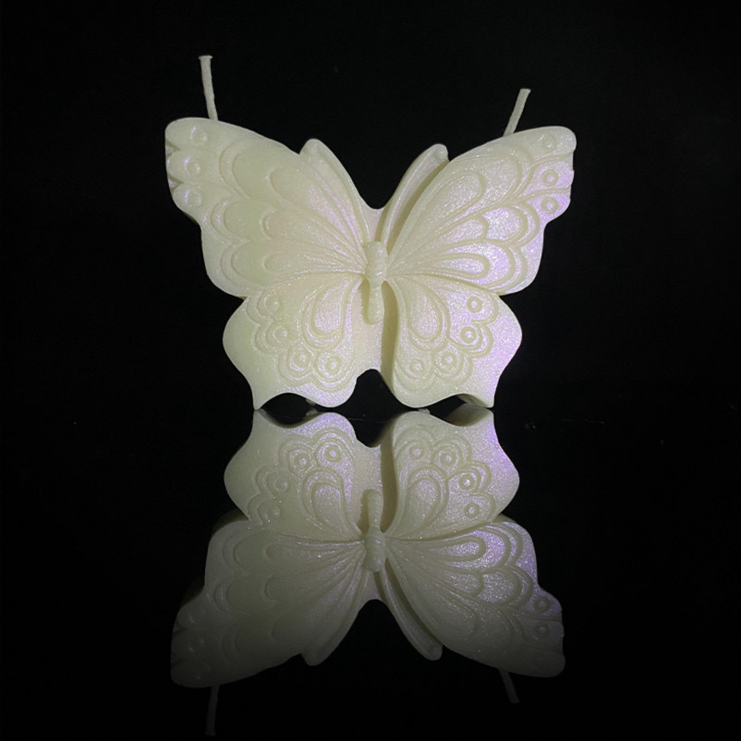 Gilded Romantic Wax Dripping Butterfly Candles, Low Temperature Soy Candles for Relaxation, Low Heat Body Safe Wax Candles for Couples